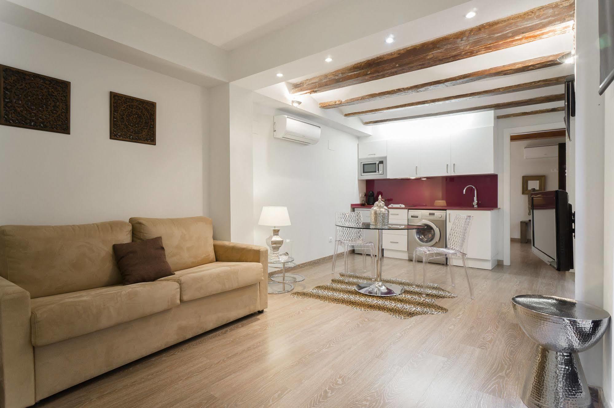 Kirei Apartment Sombrereria فالنسيا المظهر الخارجي الصورة