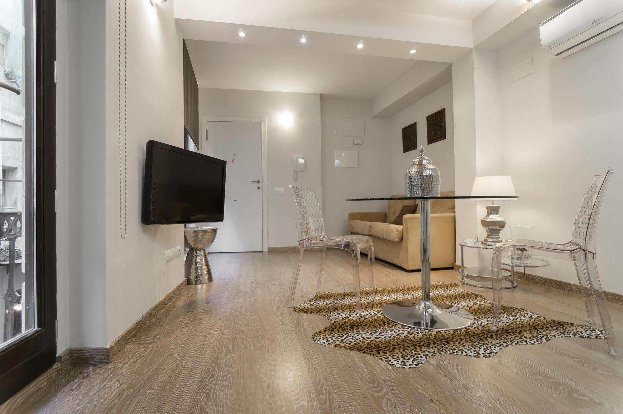 Kirei Apartment Sombrereria فالنسيا المظهر الخارجي الصورة