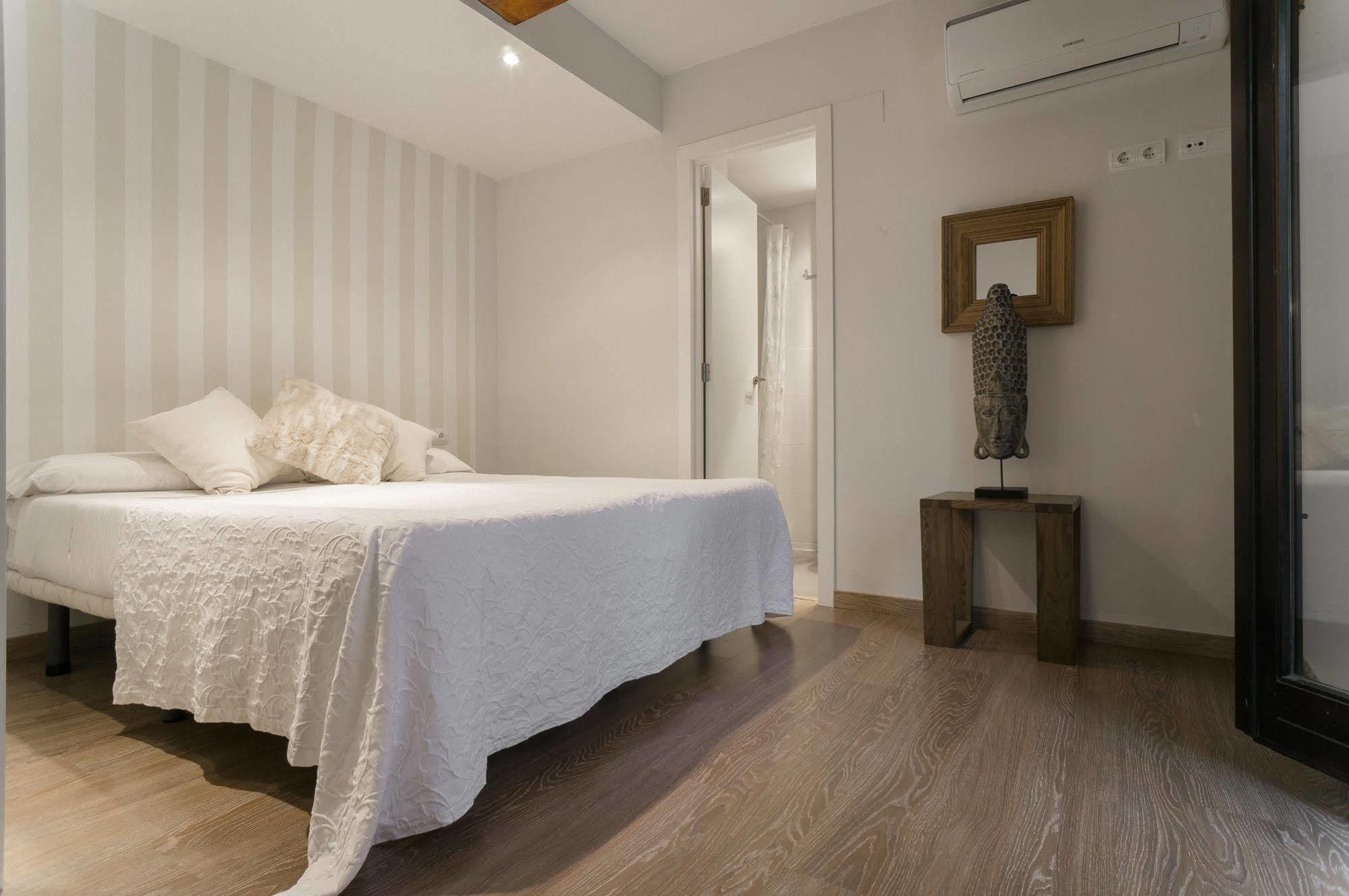 Kirei Apartment Sombrereria فالنسيا المظهر الخارجي الصورة
