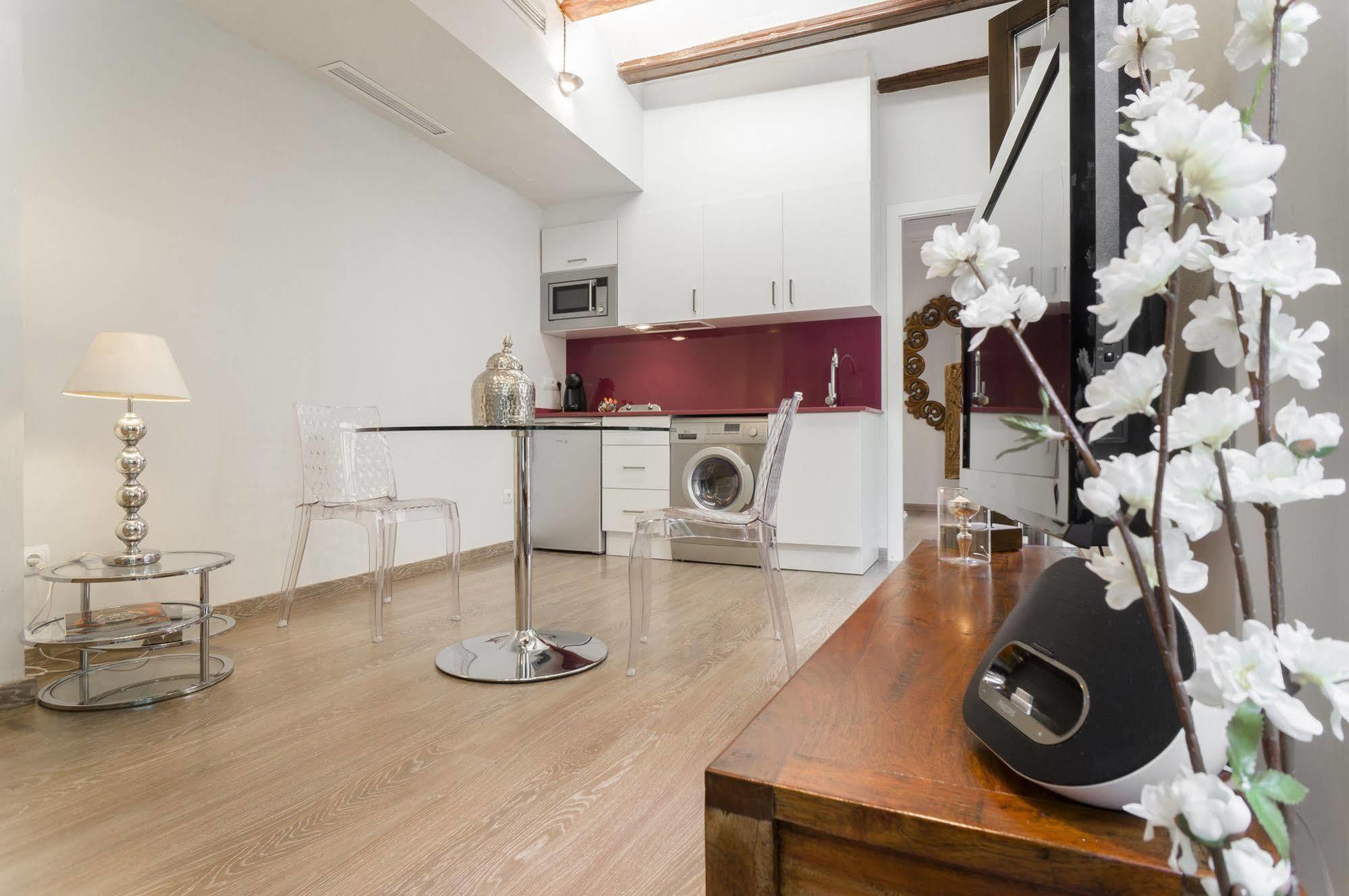 Kirei Apartment Sombrereria فالنسيا المظهر الخارجي الصورة